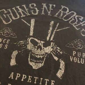Black Graphic Guns n rosesTee
